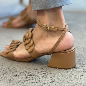 Sandálias Frida Caramelo