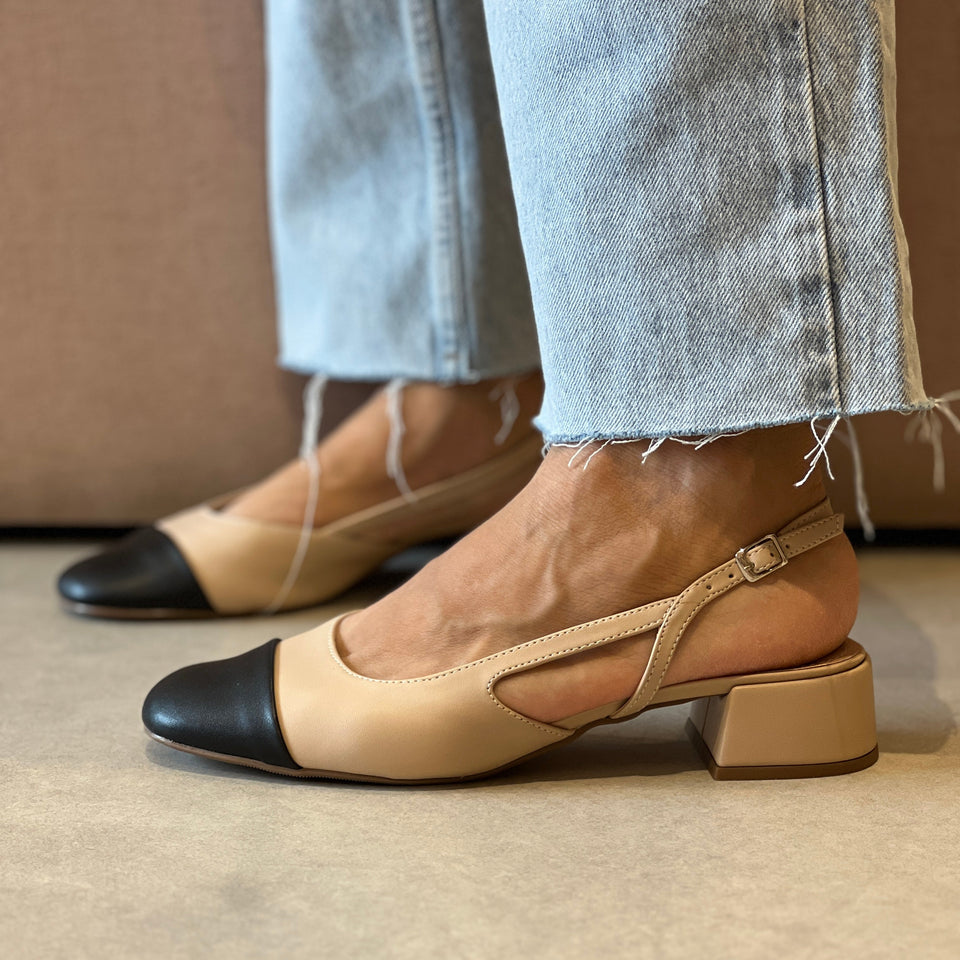 Scarpin Vonda Low Amendoa