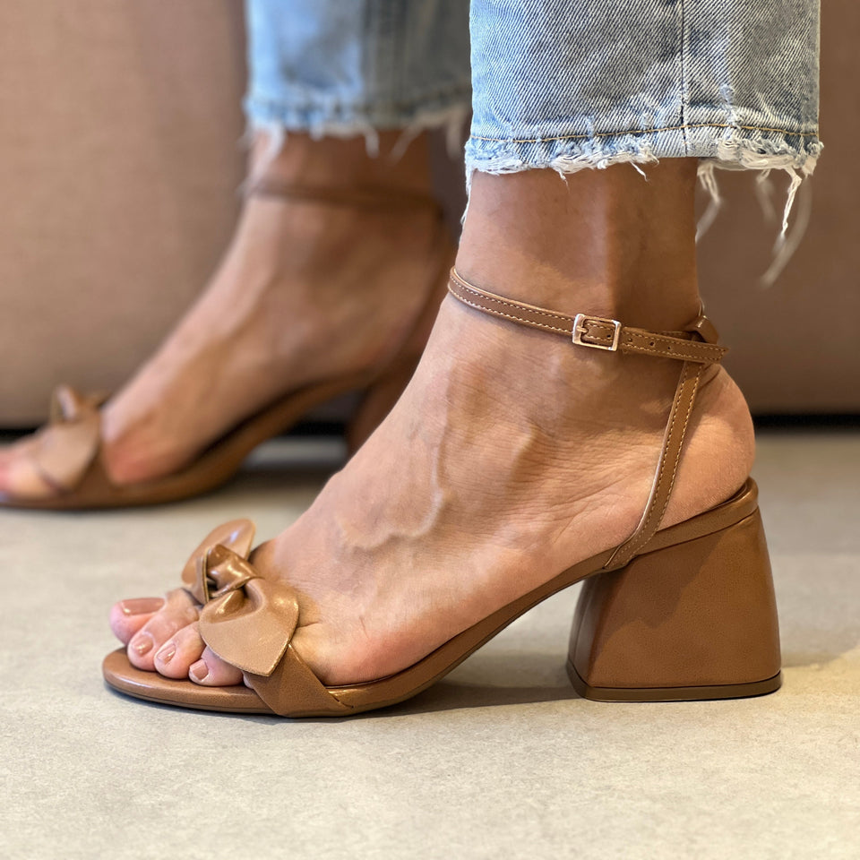 Sandália Delores Low Capuccino