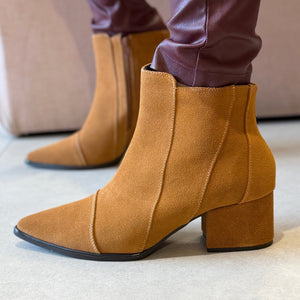 Bota Julie New Caramelo