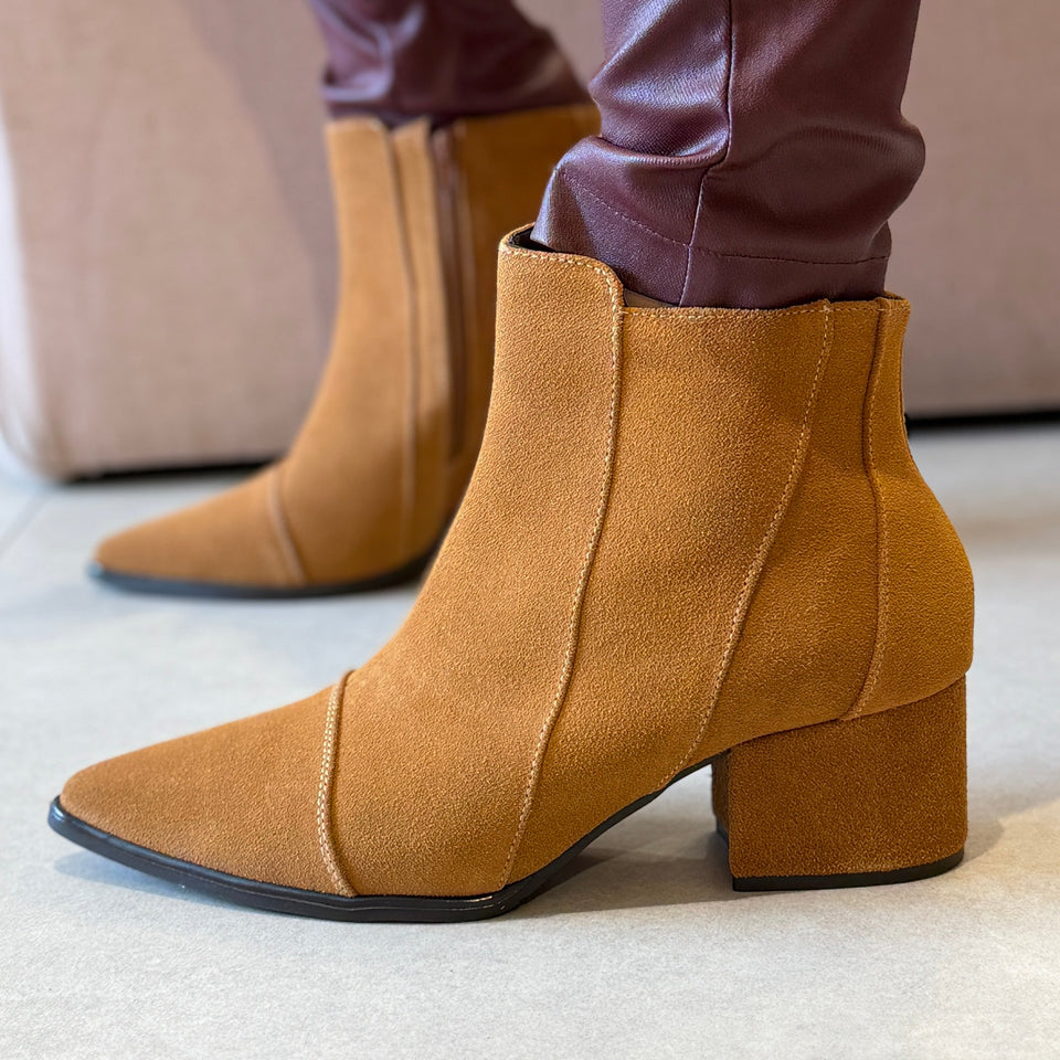 Bota Julie New Caramelo