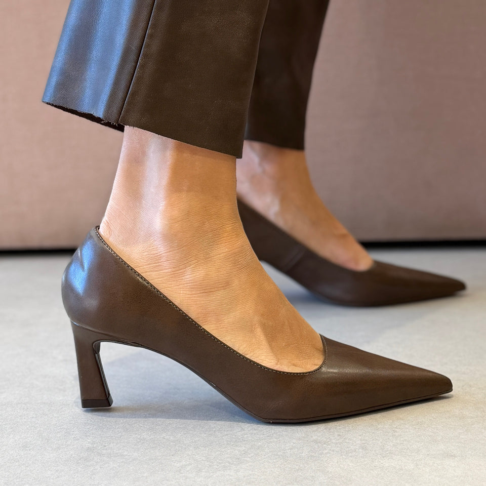 Scarpin Kezia Marrom