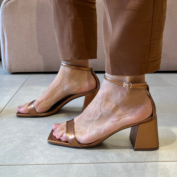 Sandália Vanusa Bronze