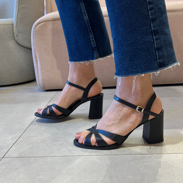 Sandália Leona Preto