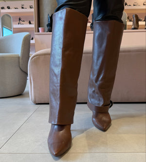 Bota Juma Marrom