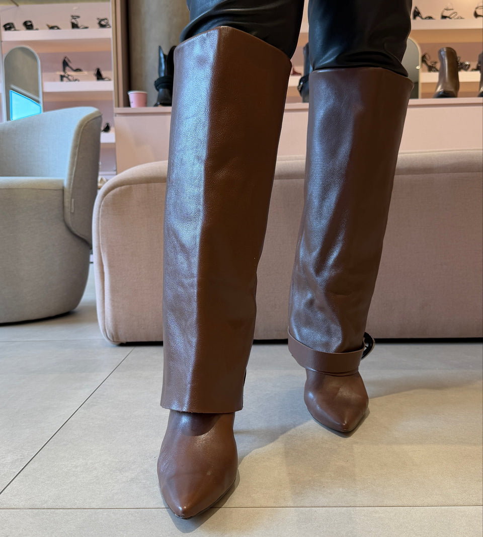Bota Juma Marrom