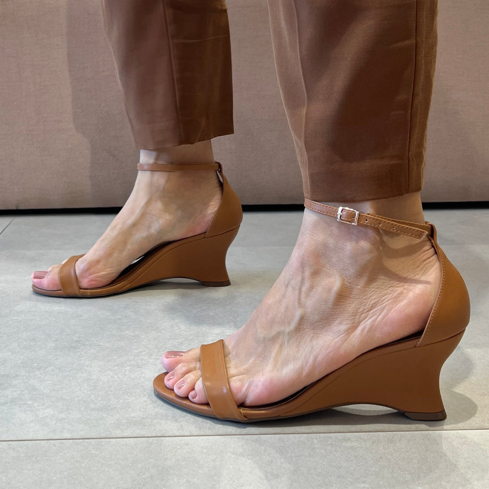 Sandália Ivani Caramelo