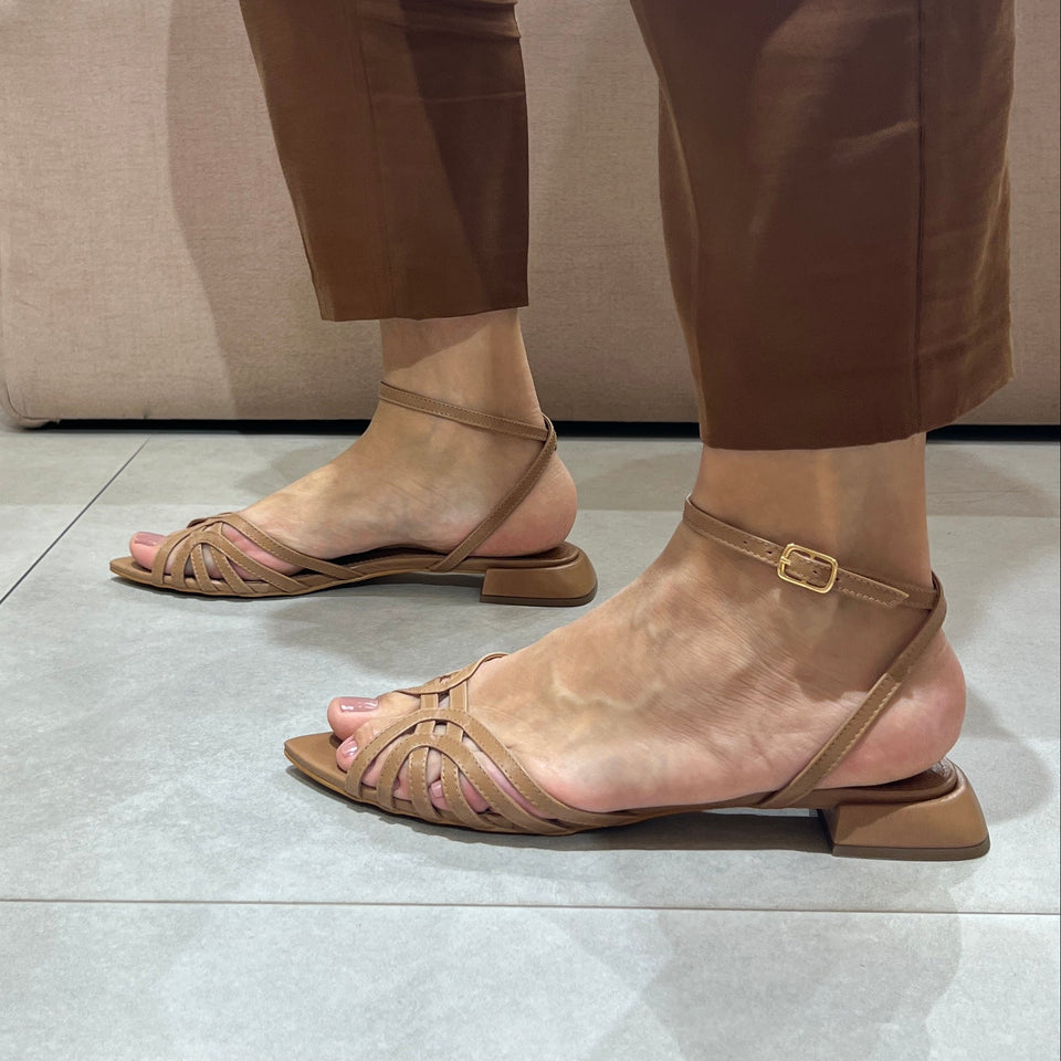 Rasteira Claire Caramelo