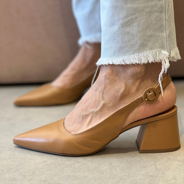 Scarpin Patricia Caramelo