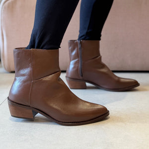 Bota Rebeca Marrom
