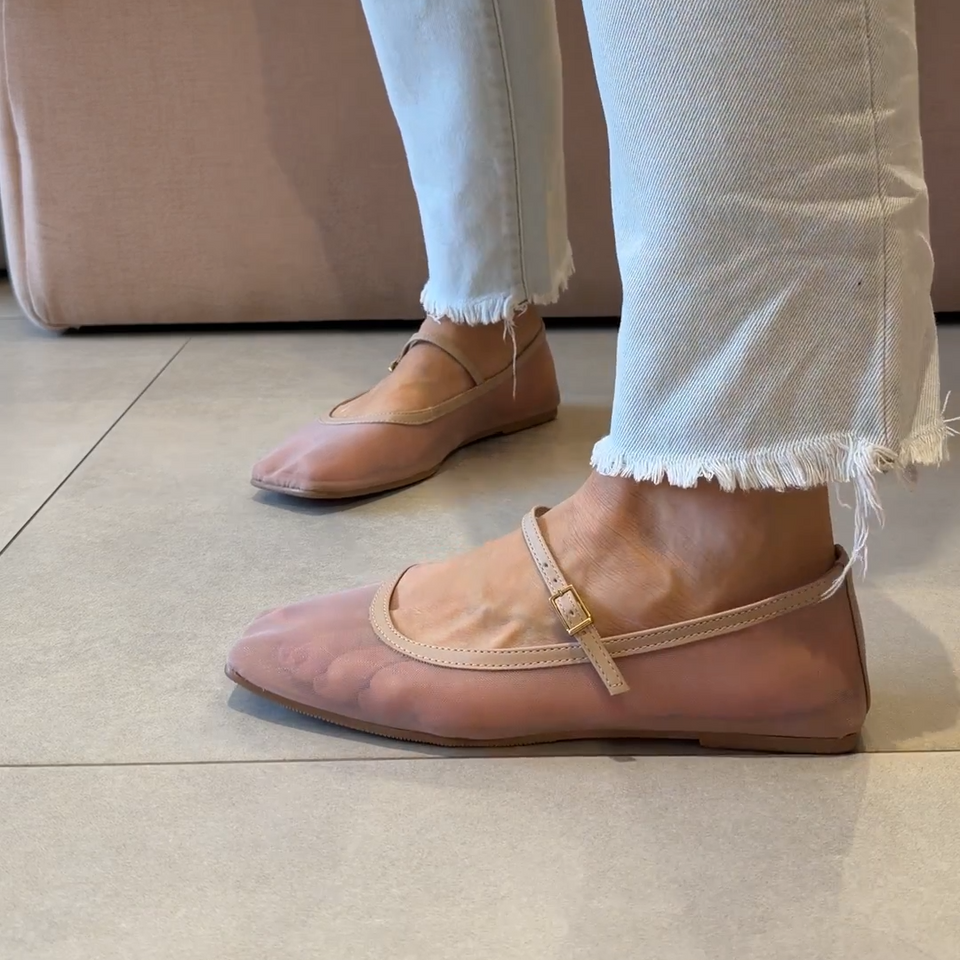 Sapatilha Leandra Amendoa