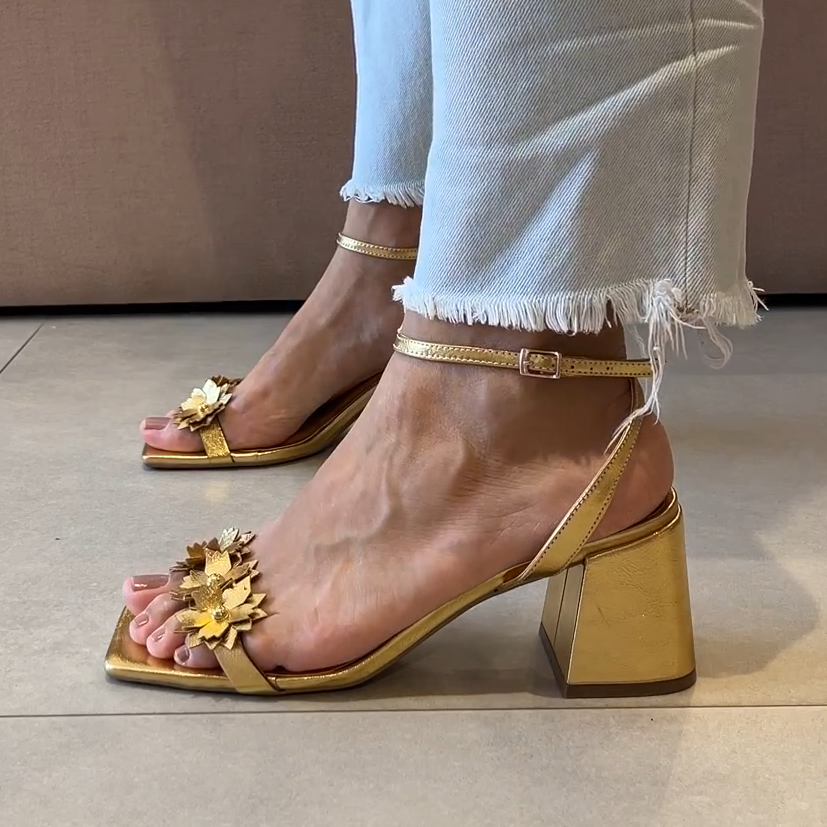 Sandália Daya Dourado